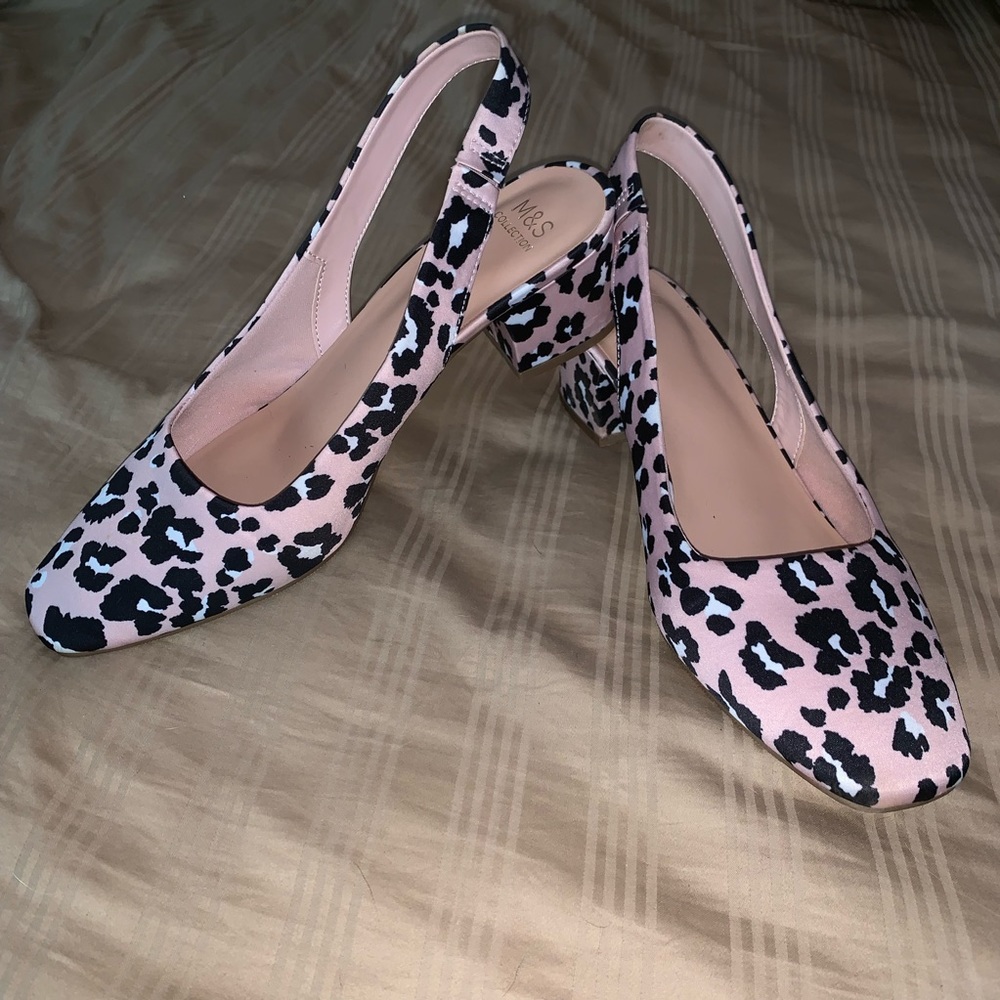 Sling back Cheetah Heels